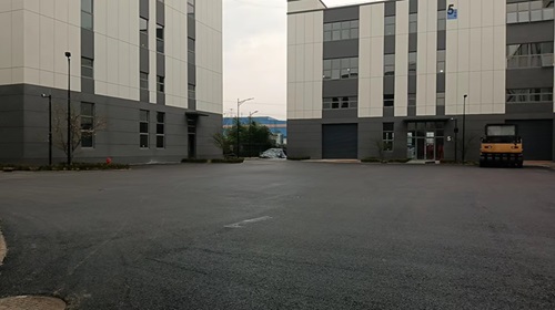 重庆壁山工业园区厂区路面摊铺一