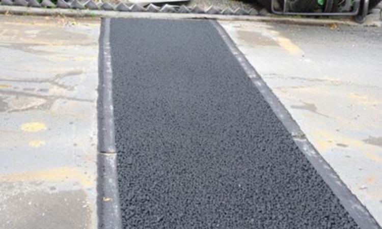 路面硬化的一种新技术