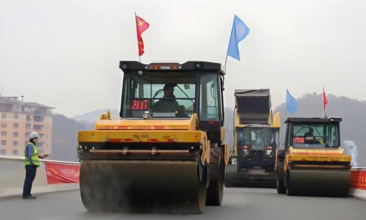 静碾压路机和振动压路机之间的区别